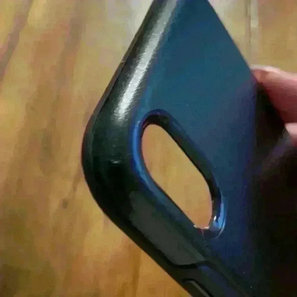 Otterbox iPhone XR case with magnetism